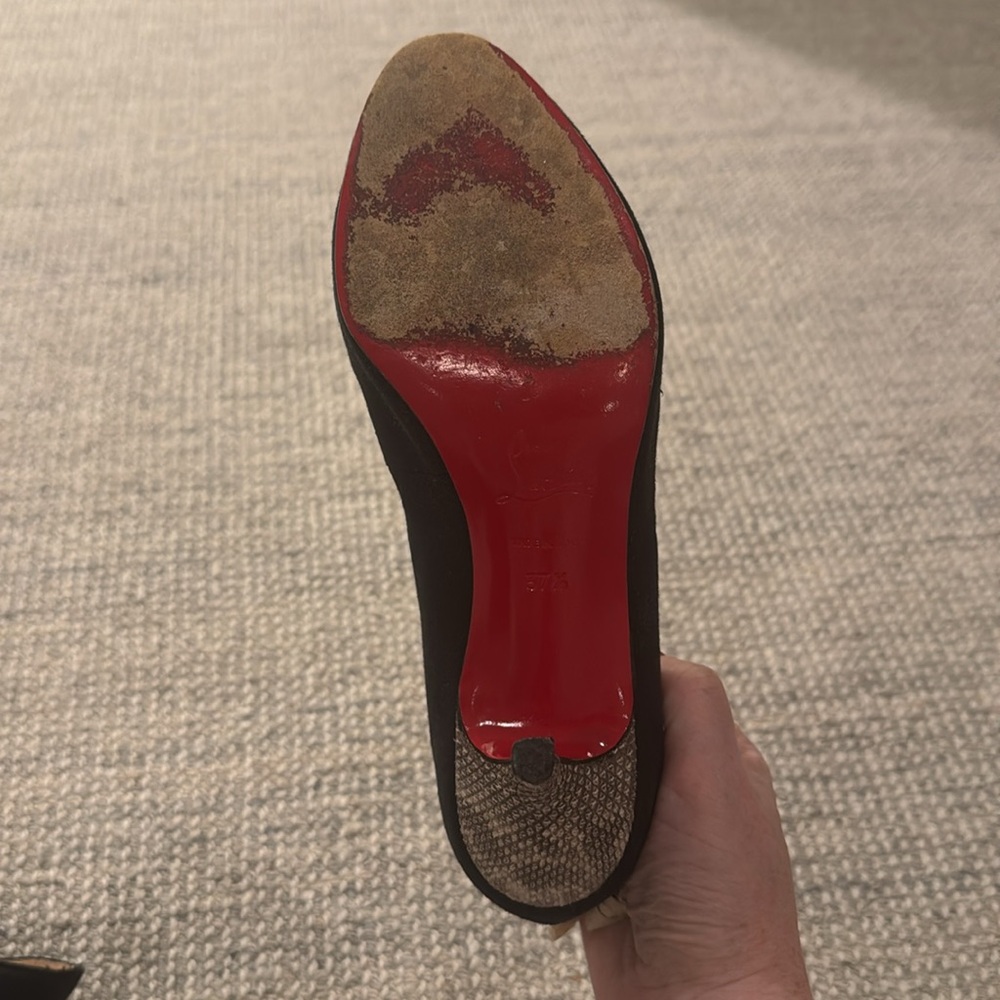 Louboutin Black Pumps With Python Straps, Scallop… - image 5